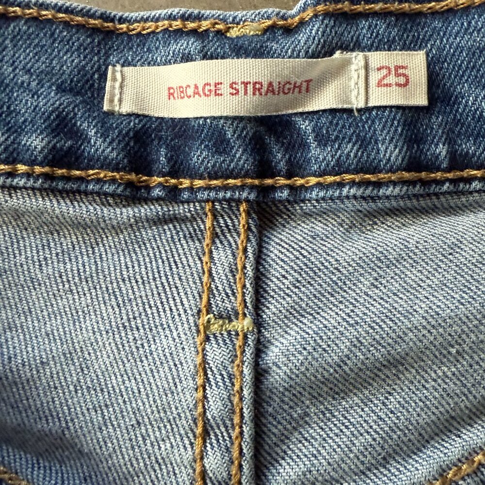 Levi's Ribcage Straight Jeans - Picture 4 of 8